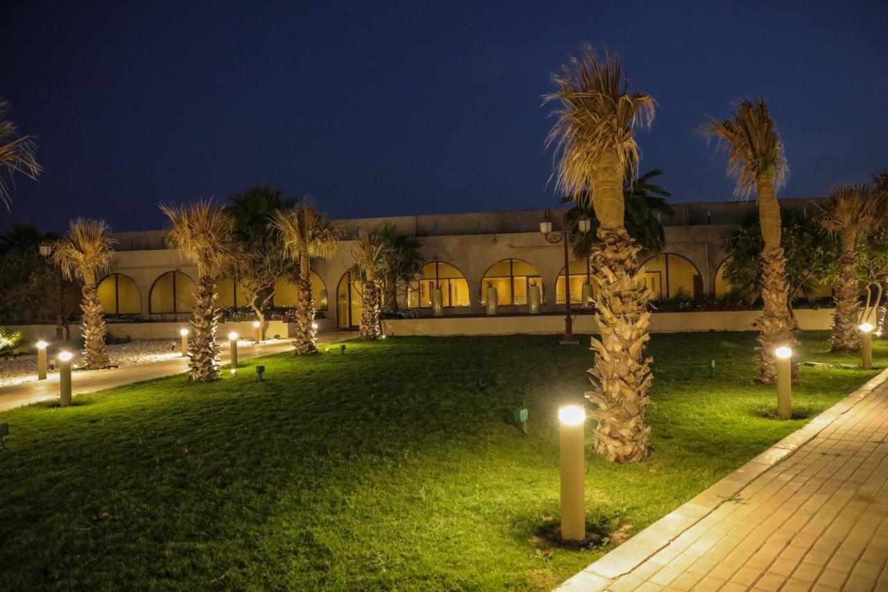 ג'בל דהנה Dhafra Beach Hotel מראה חיצוני תמונה