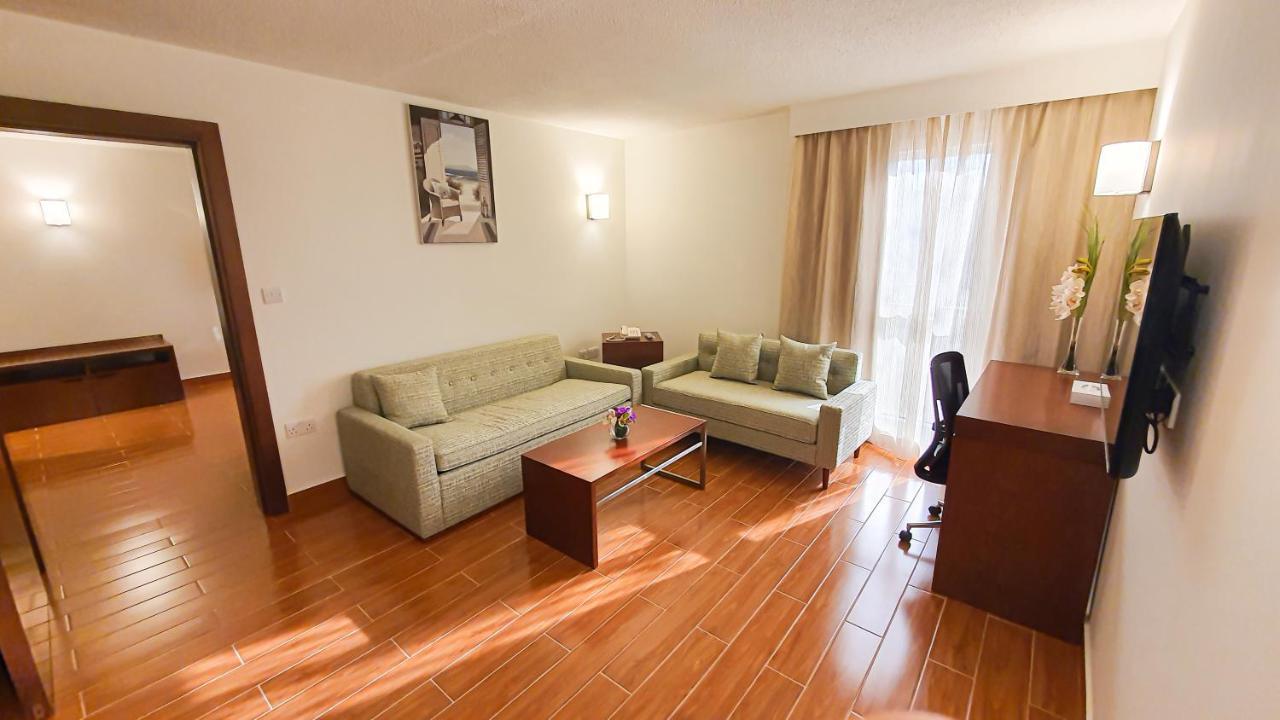 ג'בל דהנה Dhafra Beach Hotel מראה חיצוני תמונה